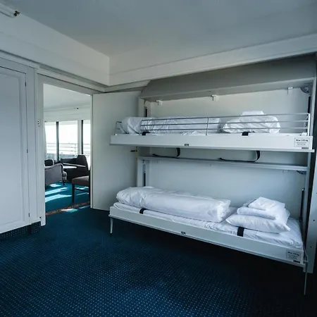Dronningen Hotel 2*