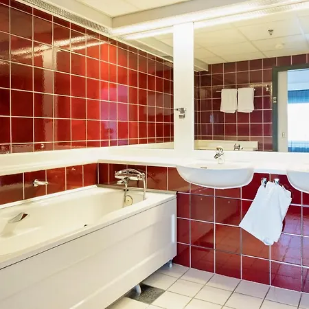 Dronningen Hotel 2*